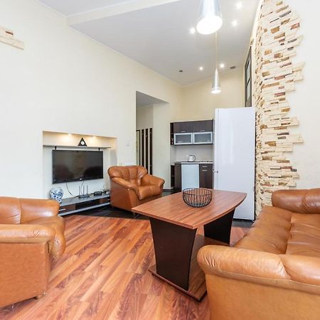 Comfortable Apartment On Mikhaylovskiy Lane 基輔 外观 照片