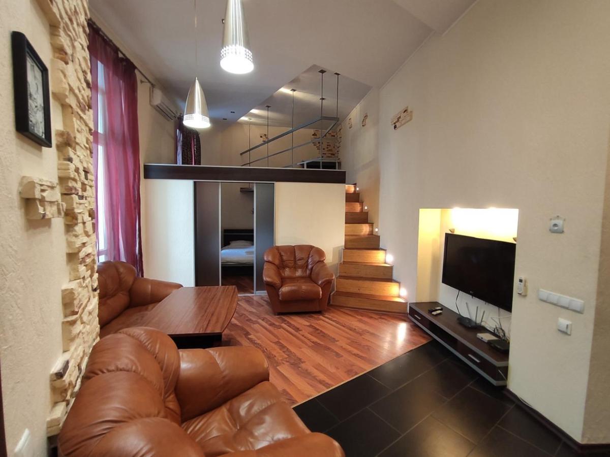 Comfortable Apartment On Mikhaylovskiy Lane 基輔 外观 照片