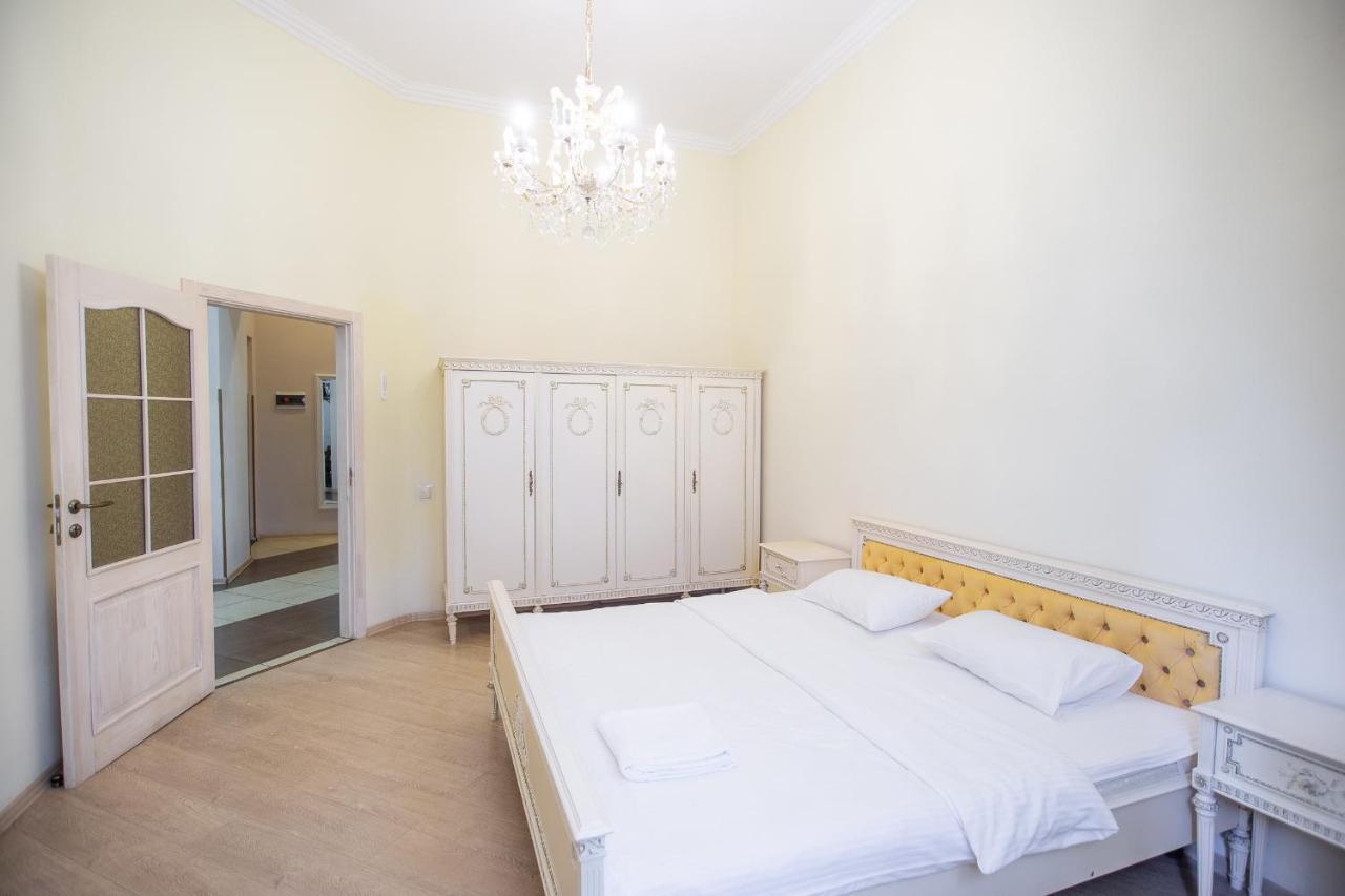 Comfortable Apartment On Mikhaylovskiy Lane 基輔 外观 照片