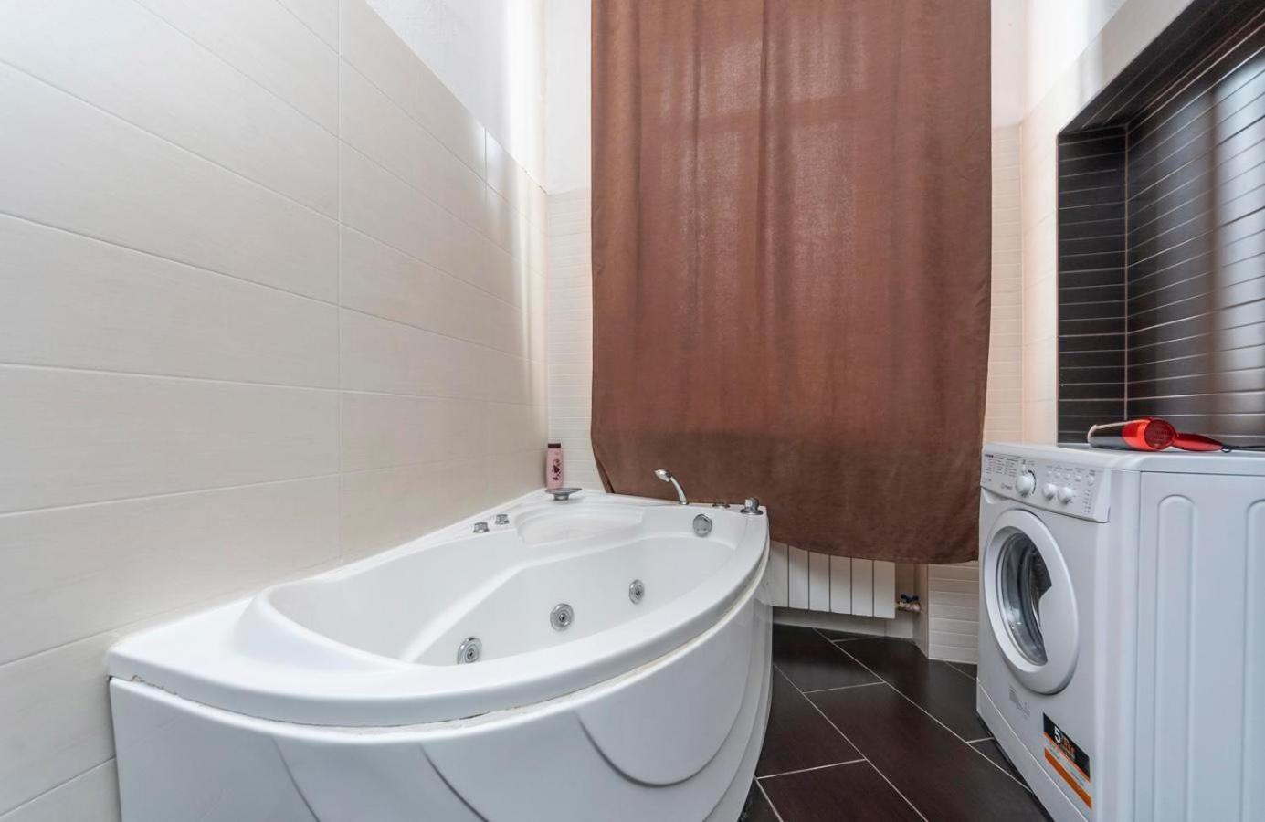 Comfortable Apartment On Mikhaylovskiy Lane 基輔 外观 照片