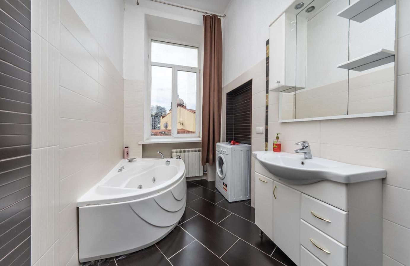 Comfortable Apartment On Mikhaylovskiy Lane 基輔 外观 照片