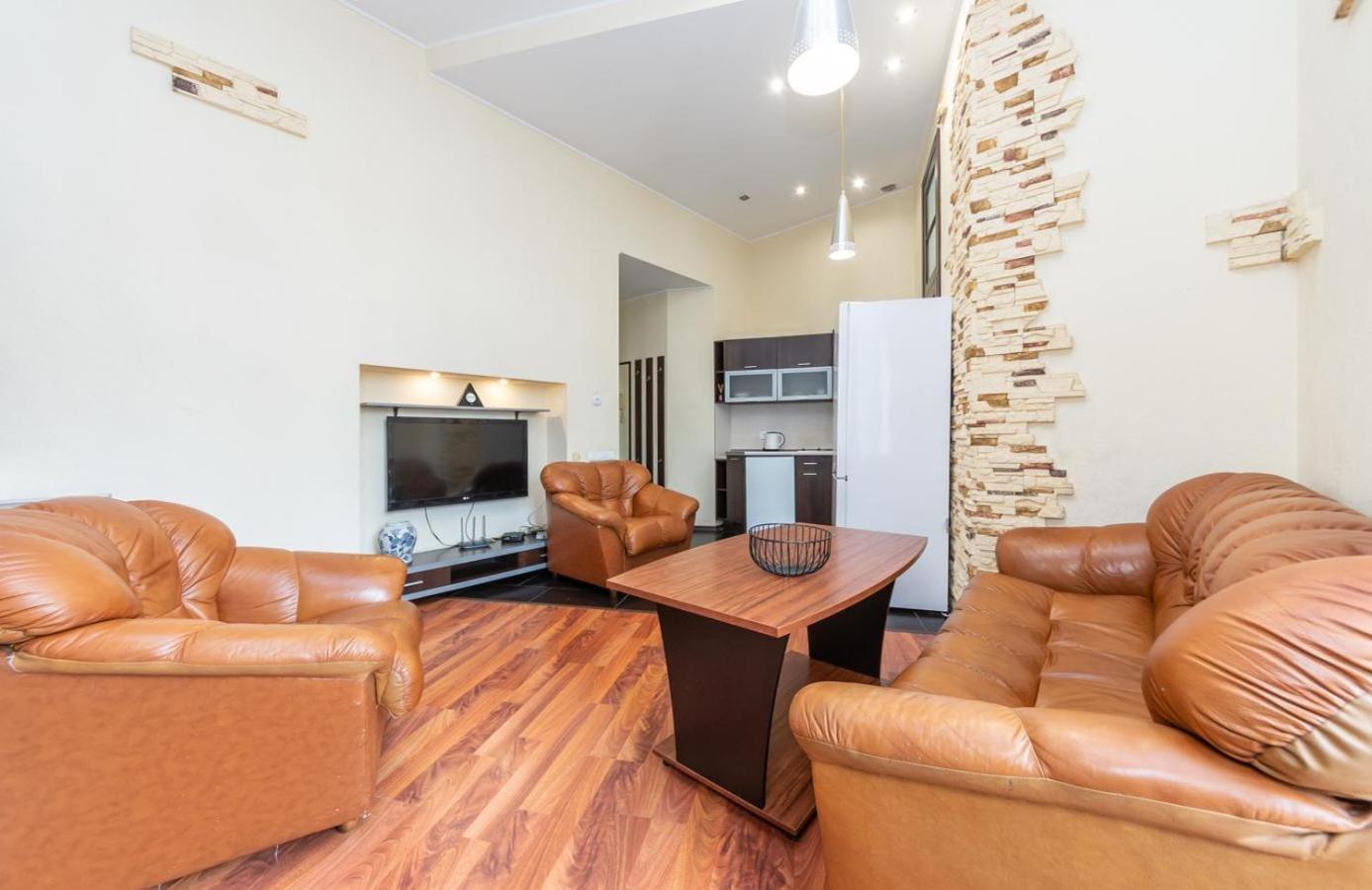 Comfortable Apartment On Mikhaylovskiy Lane 基輔 外观 照片